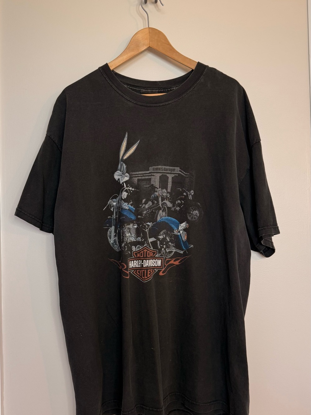 Vintage Harley Davidson Pikes Peak Bugs Bunny Faded Graphic Tee